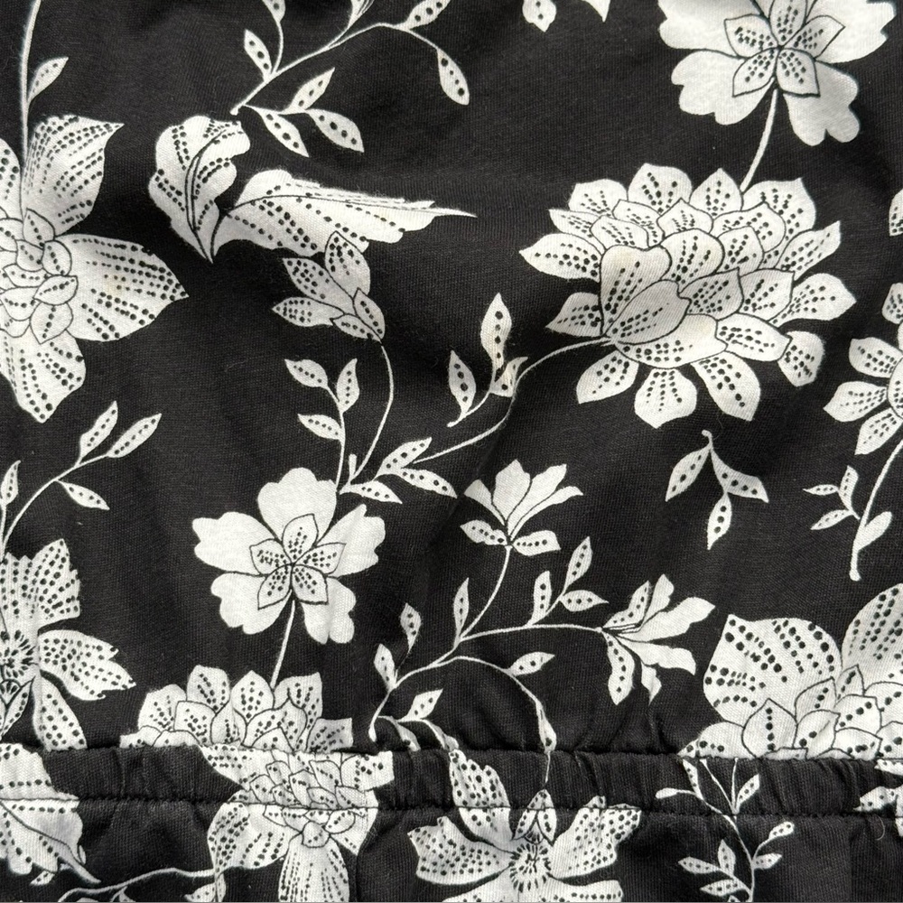 The Children’s Place Girl’s XL (14) Black And White Floral Sleeveless Romper - Picture 2 of 9